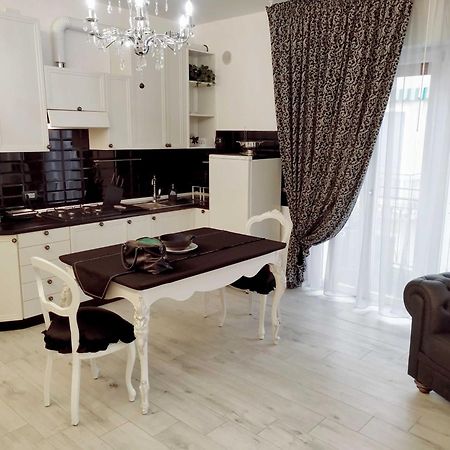 Alloggio Turistico Giulietta E Romeo - Intero Appartamento - Villafranca Di Verona, Zimmer, Holiday Rooms Zewnętrze zdjęcie