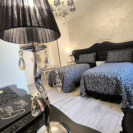 Alloggio Turistico Giulietta E Romeo - Intero Appartamento - Villafranca Di Verona, Zimmer, Holiday Rooms Zewnętrze zdjęcie