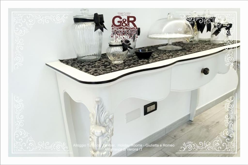 Alloggio Turistico Giulietta E Romeo - Intero Appartamento - Villafranca Di Verona, Zimmer, Holiday Rooms Zewnętrze zdjęcie
